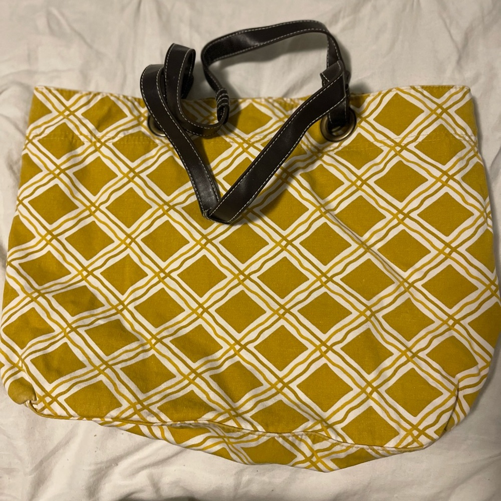 Mustard yellow tote